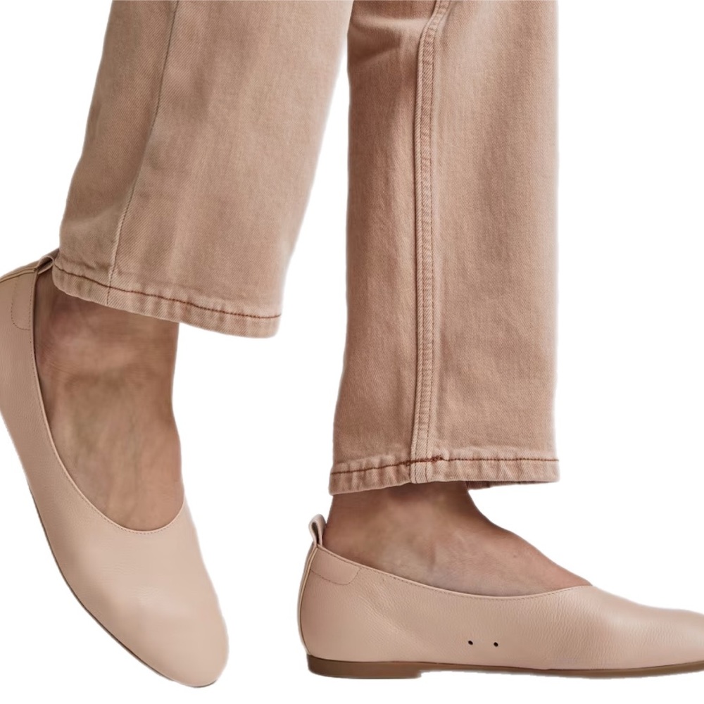 Everlane Italian Leather Day Glove. Special Edition Color Pale Pink. Size 8